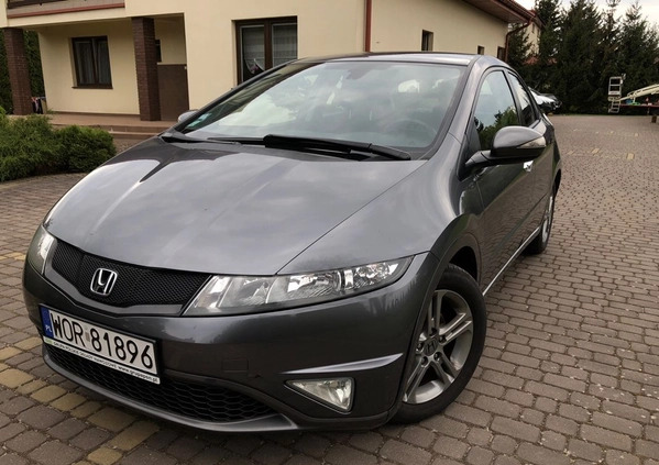 Honda Civic cena 27900 przebieg: 177000, rok produkcji 2011 z Toruń małe 277